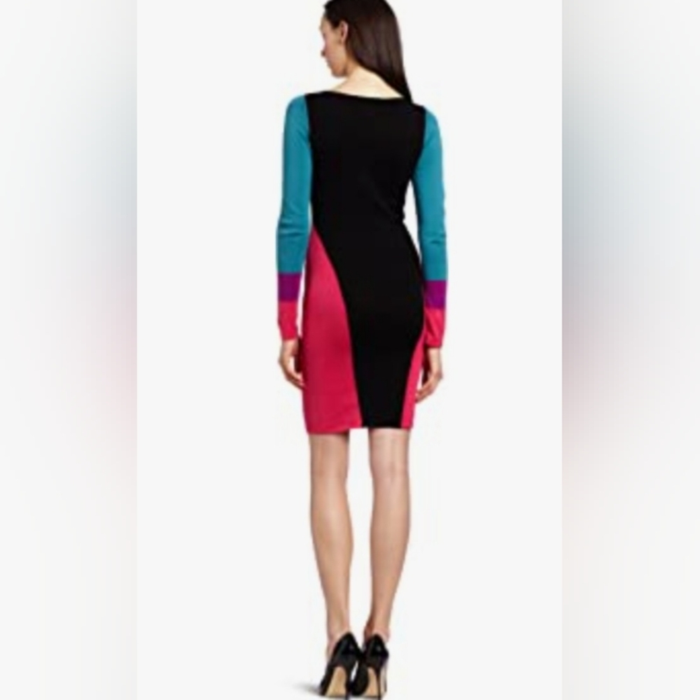 BCBG MaxAzria - Picture 2 of 4